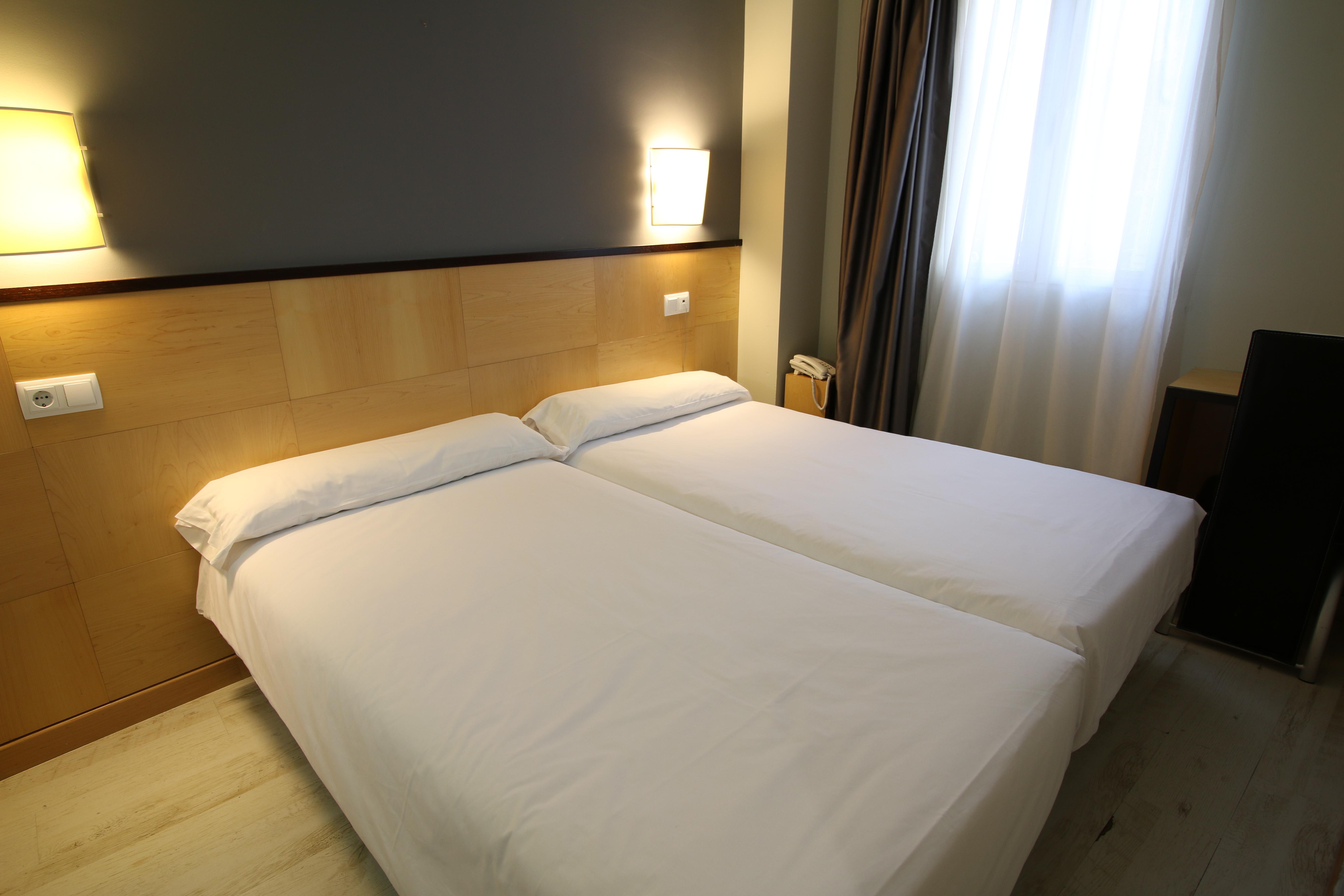 Hotel Alda Entrearcos Burgo Extérieur photo
